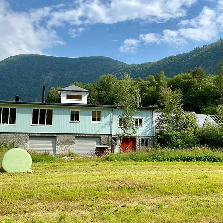 Meretes Garden - Yoga, Spa&retreat Valldal